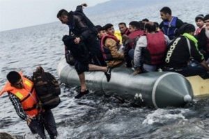 "T&uuml;rkiye g&ouml;&ccedil; krizinin &ccedil;&ouml;z&uuml;m&uuml;nde sadece yara bandı"