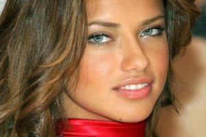 Adriana Lima'dan T&uuml;rk askerine destek mesajı...