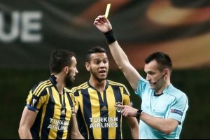 Fener'de kaptanlar derbi motivasyonuna, d&uuml;n akşam soyunma odasında başladı