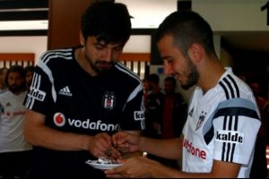 Tolga-Oğuzhan Antalyaspor ma&ccedil;ında takımdaki yerlerini alacak