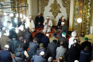 Bursa'da şehitleri anmak i&ccedil;in sabah namazında buluştular