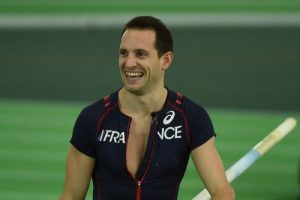 Lavillenie ve Suhr altını kaptı