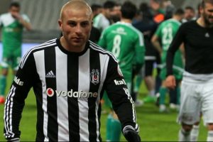 G&ouml;khan T&ouml;re,sakatlığıyla alakalı fotoğraf ve mesaj paylaştı