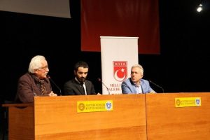 "O g&uuml;n kiliseleri silah deposu yapanlar, bug&uuml;n silahları camilere dolduruyor"