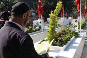Bursalı şehit babası: "S&ouml;z konusu vatansa gerisi teferuattır"