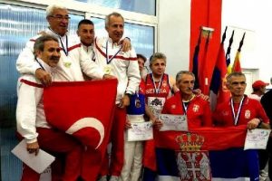 Master atletlerimiz Balkanlar'ı fethetti