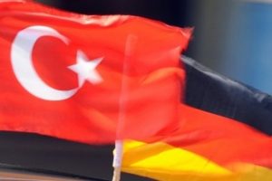 Spiegel Online: Alman diplomatik temsilciliklere saldırı istihbaratı CIA, MİT ve Peşmerge'den geldi