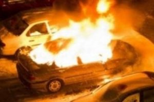 Kosova'da son 48 saate 10 makam aracına molotoflu saldırı d&uuml;zenlendi
