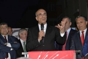 CHP'li Bing&ouml;l: T&uuml;rkiye'de işler iyi gitmiyor