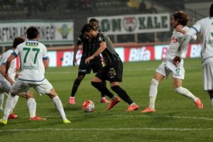 Akhisar sahasında berabere kaldı