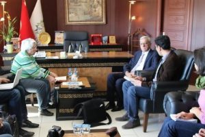 Ahmet T&uuml;rk: "K&uuml;rtler stat&uuml;s&uuml;z yaşamı artık kabul etmez"