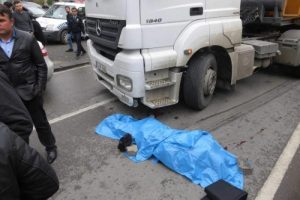 İstanbul'da feci kaza: 1 &ouml;l&uuml;