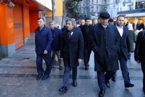 Beyoğlu Belediye Başkanı ve Kaymakam esnafı ziyaret etti