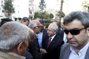 Kılı&ccedil;daroğlu'ndan şehit evine taziye ziyareti