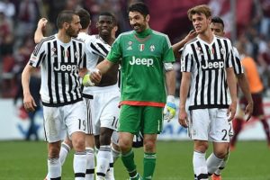 Buffon'dan rekor, Juve'den fark!