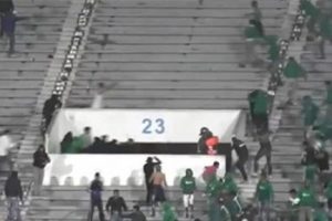 Fas'ta taraftarlar arasında arbede: 2 &ouml;l&uuml;, 54 yaralı