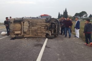 Kontrolden &ccedil;ıkan otomobil takla attı: 5 yaralı