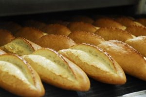 &Ouml;n&uuml;m&uuml;zdeki senelerin pil teknolojisinin temel maddesi, ekmek k&uuml;f&uuml; olabilir mi?