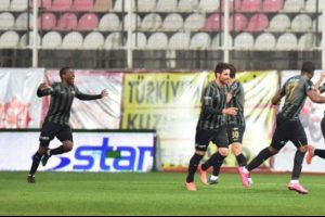 Akhisar Avrupa'da ava &ccedil;ıktı