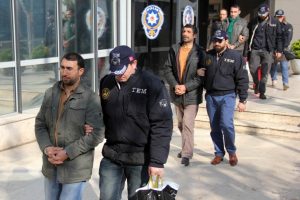 Bursa'da ter&ouml;r operasyonunda g&ouml;zaltına alınan 12 kişi hakim karşısında!