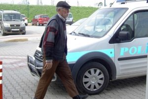 Balıkesir'de kavgada oğlunu bı&ccedil;akla &ouml;ld&uuml;rd&uuml;