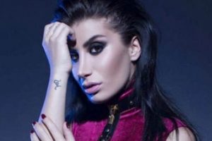 İrem Derici yeni yaşını kutladı...