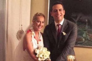 Helin Avşar d&uuml;ğ&uuml;n hazırlığı yapıyor...