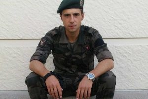 Şehit polis Karaduman'ın baba evine ateş d&uuml;şt&uuml;