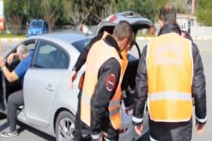 Top&ccedil;ular-Eskihisar feribotunda canlı bomba paniği