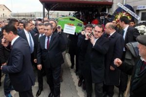 Emniyet Genel M&uuml;d&uuml;r&uuml; Lekesiz'in acı g&uuml;n&uuml;