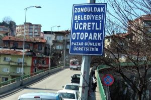 Belediye otoparkında s&uuml;r&uuml;c&uuml;lere park cezası