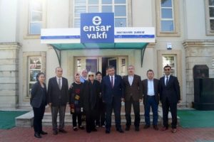 Ak Partili &Ouml;zt&uuml;rk: Biz inadına Ensar Vakfı'na destek olacağız