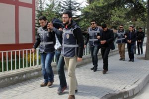 Bolu'da 105 bin adet ka&ccedil;ak sigara ele ge&ccedil;irildi