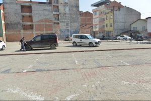 Bursa İneg&ouml;l'de &ccedil;arşıya nefes aldıracak otopark uygulamasını