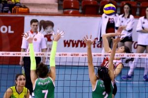 Bursaspor Voleybol Takımı finallere galibiyetle başladı