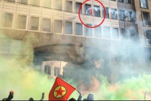 PKK'lılar T&uuml;rk başkonsolosluğuna saldırdı!