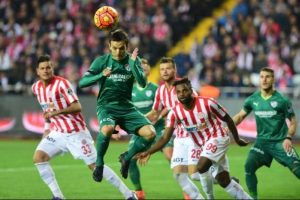 Bursaspor'da Batalla, Deniz ve Sercan haftanın karmasında yer aldı