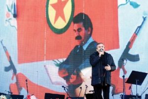 Fonda silah dilde barış!