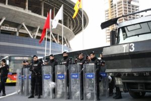 T&uuml;rk futbolunun imajı zarar g&ouml;r&uuml;yor, darbe yiyor