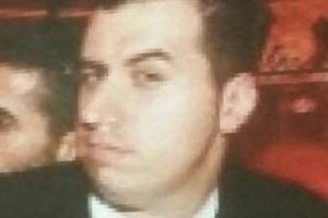 &Uuml;nl&uuml; iş adamının eşi ve oğluna hapis