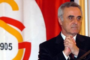 Galatasaray, &Ouml;zhan Canaydın'ı &ouml;l&uuml;m&uuml;n&uuml;n 6. yılında unutmadı