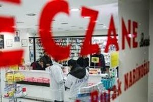 Eczacılar Suriyeli m&uuml;ltecilere ila&ccedil; vermeyecek