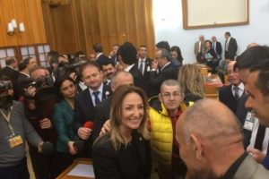 Aylin Nazlıaka'dan CHP Grubu s&uuml;rprizi
