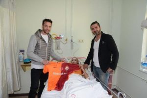Galasaraylı Bilal Kısa'dan &ouml;rnek ziyaret
