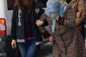 71 yaşındaki uyuşturucu kuryesi tutuklandı
