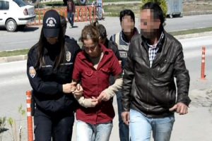 Cezaevinden firar edip eski eşinin sevgilisini &ouml;ld&uuml;rd&uuml;
