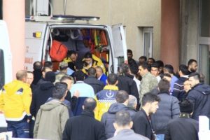 Y&uuml;ksekova'da patlama: 2 yaralı