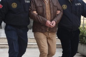 Elazığ'da ter&ouml;r operasyonu: 3 g&ouml;zaltı