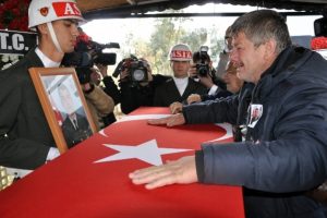 Şehit uzman &ccedil;avuş son yolculuğuna uğurlandı