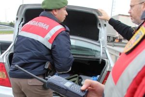Edirne'de şehir giriş-&ccedil;ıkışlarında sıkı kontrol